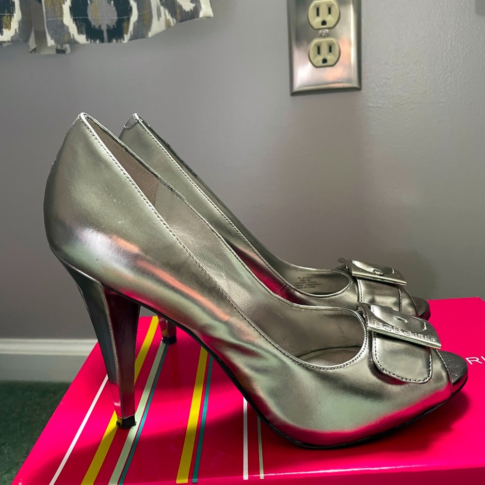 BCBGirls size 6 “Bianca” heels